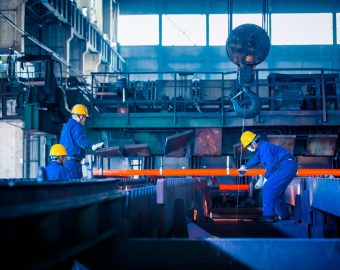 Managed Manufacturing vs Direct Sourcing from India: What Global Buyers Must Know