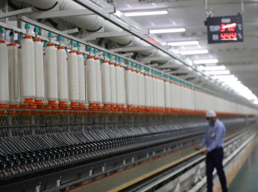 Risk Mitigation in Outsourcing: How Manufacturing in India Lowers Business Risks